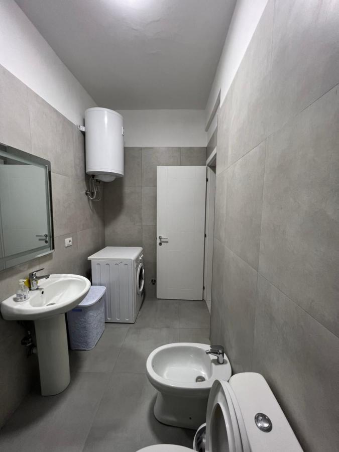 Daily Apartment In Center Tirana Exterior photo