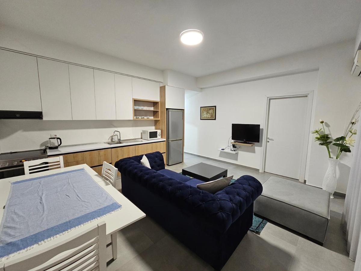 Daily Apartment In Center Tirana Exterior photo
