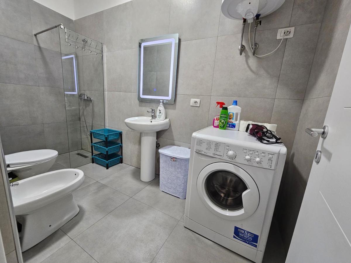 Daily Apartment In Center Tirana Exterior photo