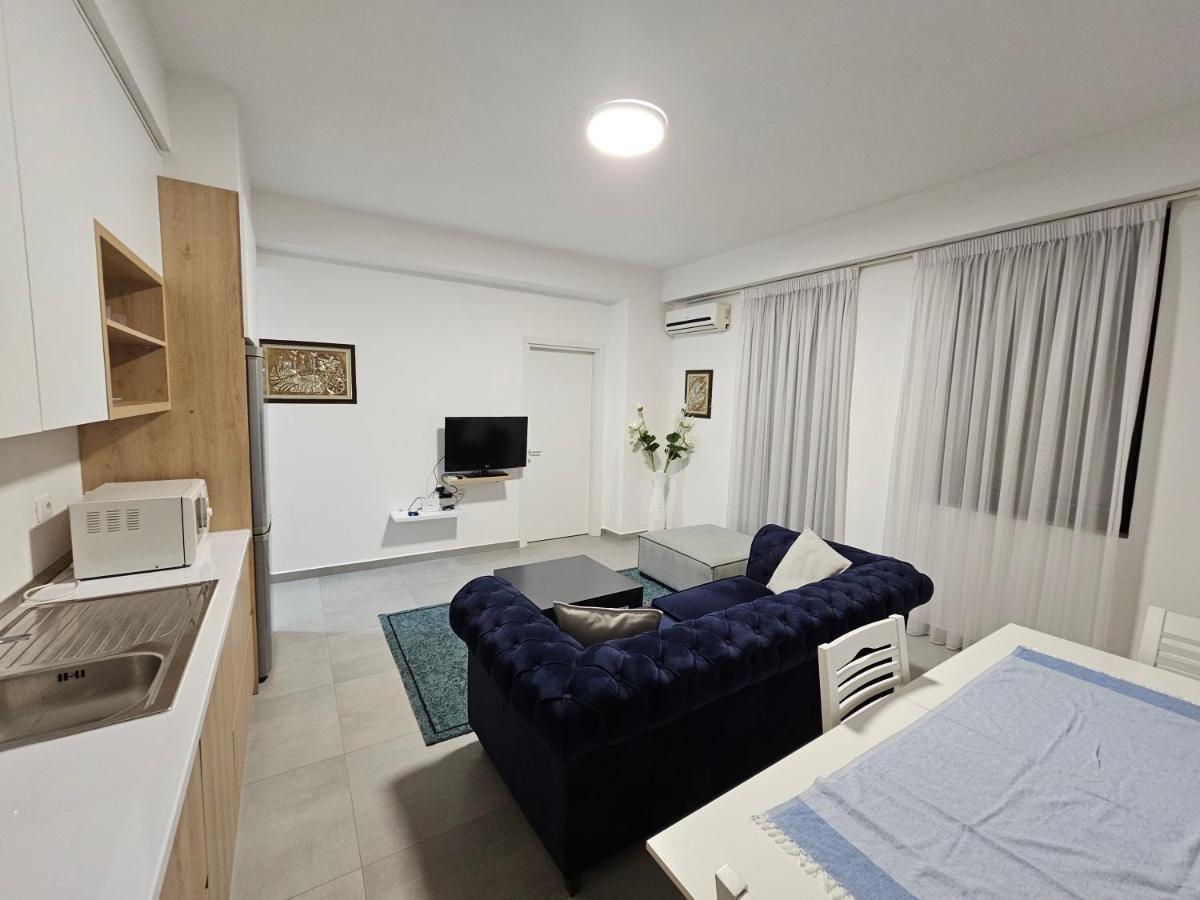 Daily Apartment In Center Tirana Exterior photo