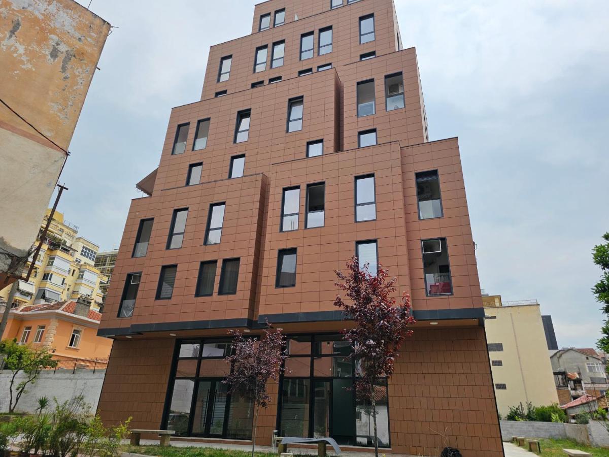 Daily Apartment In Center Tirana Exterior photo